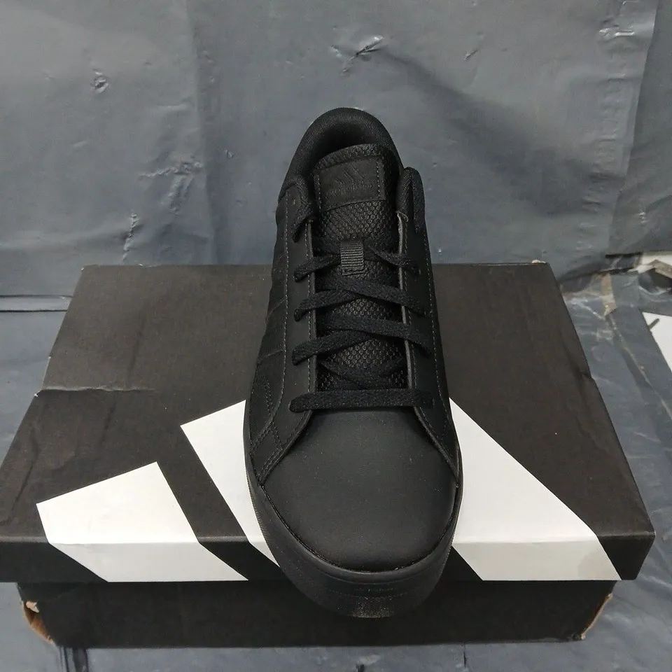 BOXED PAIR OF ADIDAS VS PACE TRAINERS - 8.5