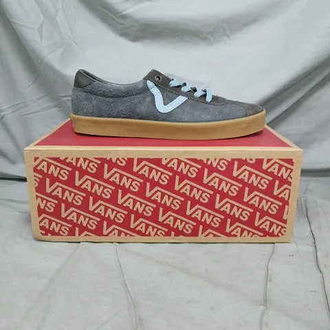 BOXED PAIR OF VANS TRAINERS β GREY SUEDE WITH LIGHT BLUE LACES - SIZE 5