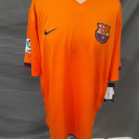 FCB NIKE DRI-FIT FOOTBALL SHIRT - L