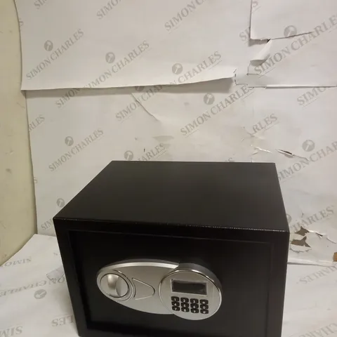 AMAZON BASICS SECURITY SAFE 