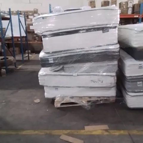PALLET CONTAINING MULTIPLE SHOWROOM MATTRESSES 