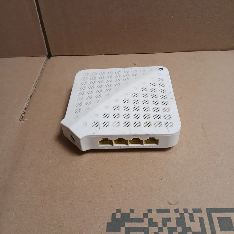 TENDA 8 PORT GIGABIT ETHERNET SWITCH SG80