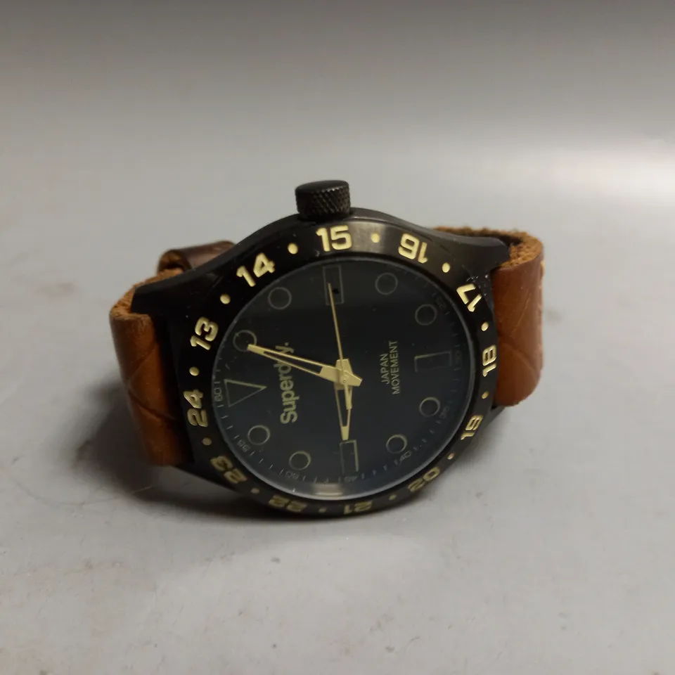 SUPERDRY WATCH IN BROWN LEATHER