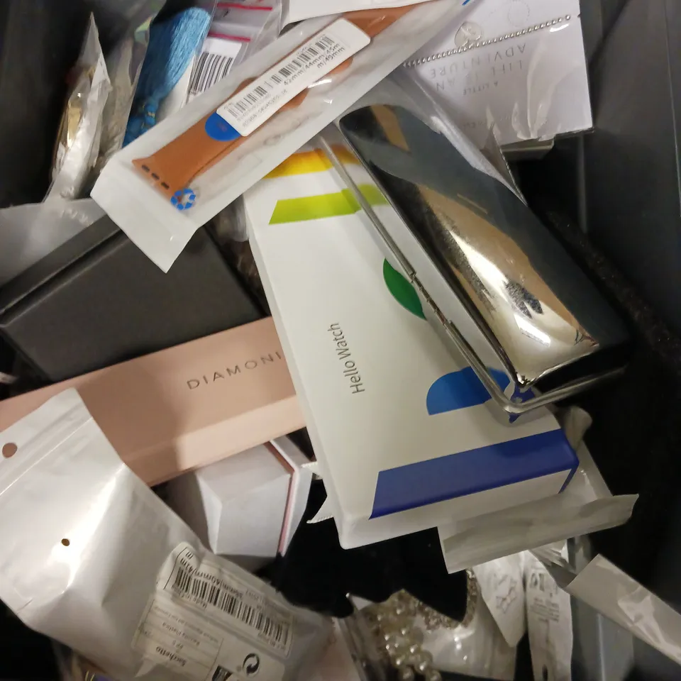 BOX OF APPROXIMATELY 12 ASSORTED ITEMS TO INCLUDE - FASHION EARRINGS , TANDORIO WATCH , SPOTSEE SHOCKWATCH TILT WATCH XTR IF RED ETC