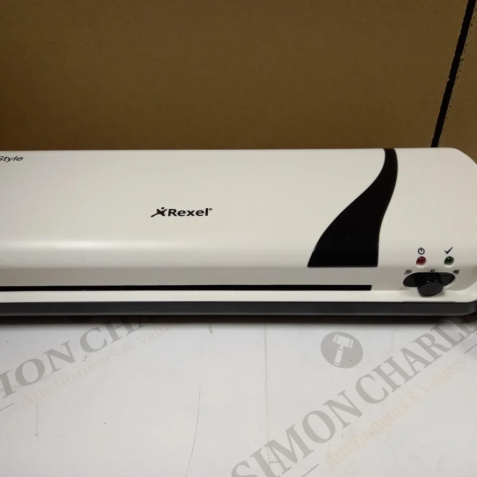 REXEL STYLE A4 HOME AND OFFICE LAMINATOR