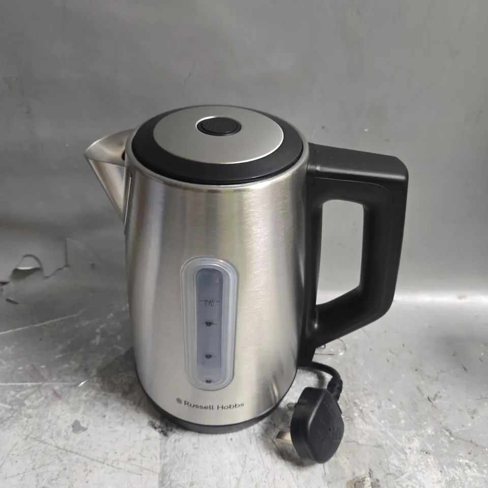 BOXED RUSSELL HOBBS CLASSICS KETTLE 