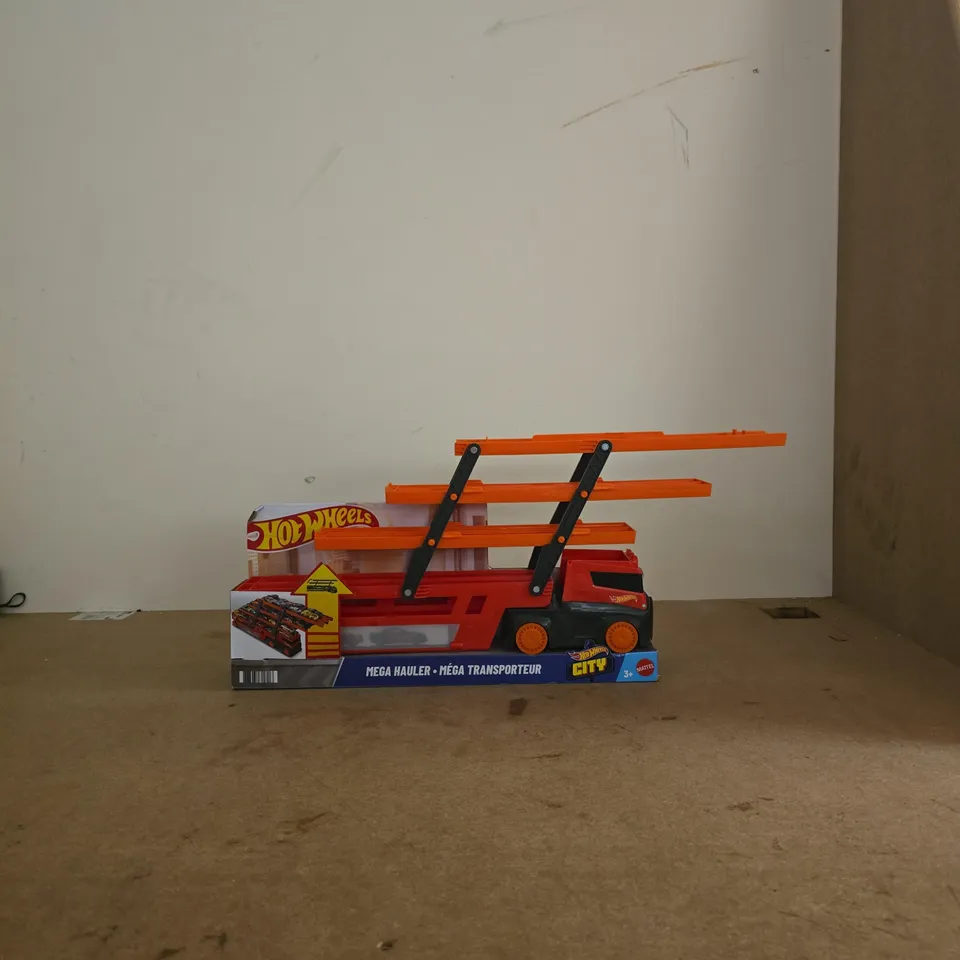 HOT WHEELS MEGA HAULER MEGA TRANSPORTER – CITY (BOXED)
