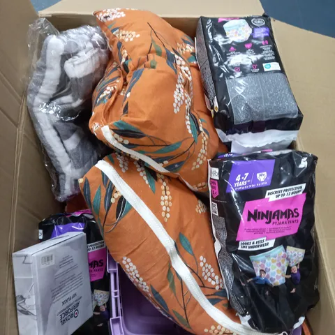 APROXIMATELY 5 ASSORTED HOUSEHOLD ITEMS TO INCLUDE PILLOWS , NAPPIES , ETC