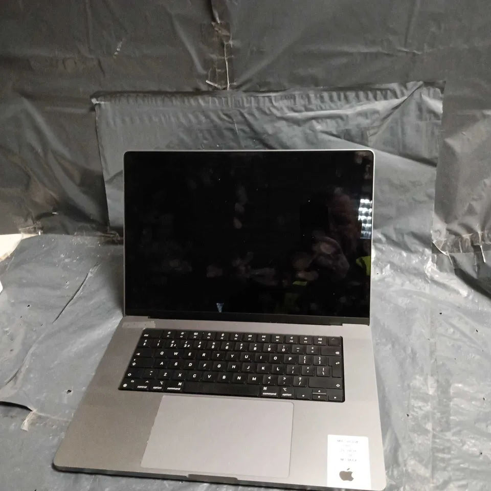 BOXED APPLE MACBOOK M2 PRO 512GB