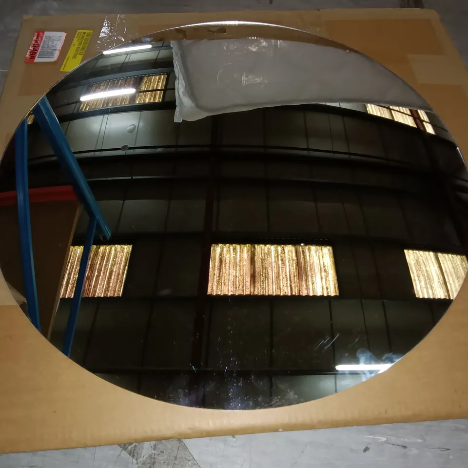 ROUND PLASTIC WALL MIRROR