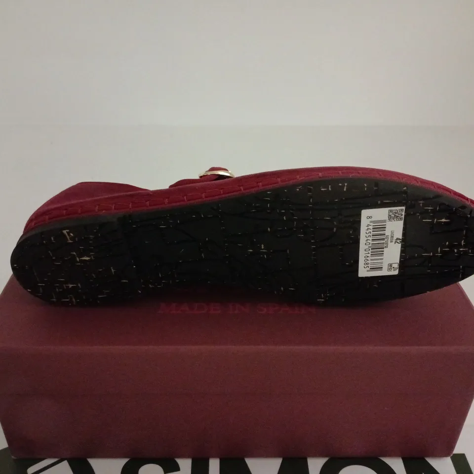 FLABELUS LUCRECIA RED VELVET MARY JANE SHOES SIZE 42 BOXED