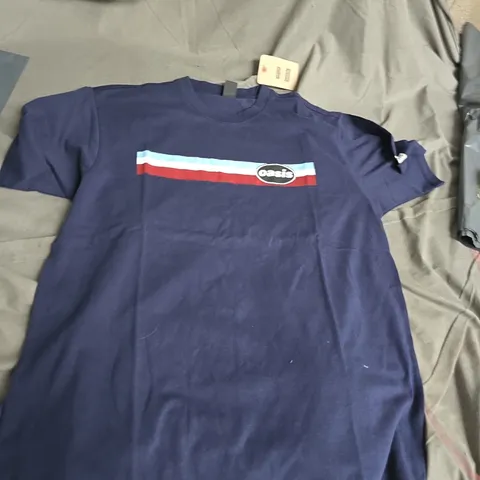 LEVI'S NAVY T-SHIRT WITH OASIS STRIPE LOGO, SIZE M (MEN'S)