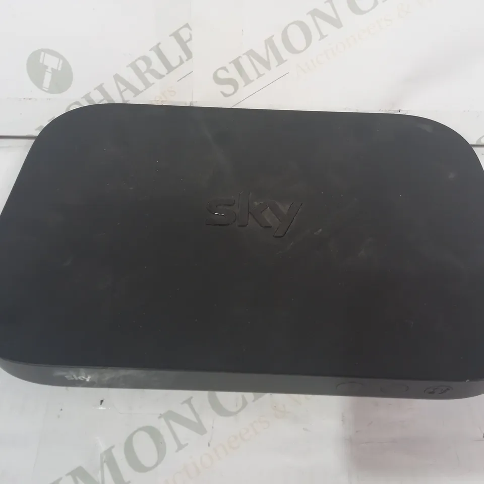 SKY EM150 Q BOX MINI