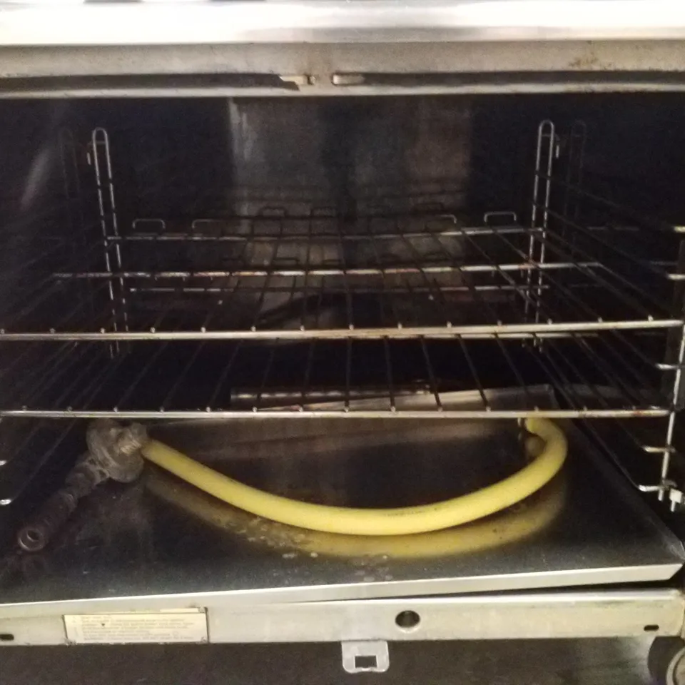 MOORWOOD VULCAN 8 BURNER GAS RANGE C/W TWIN OVENS