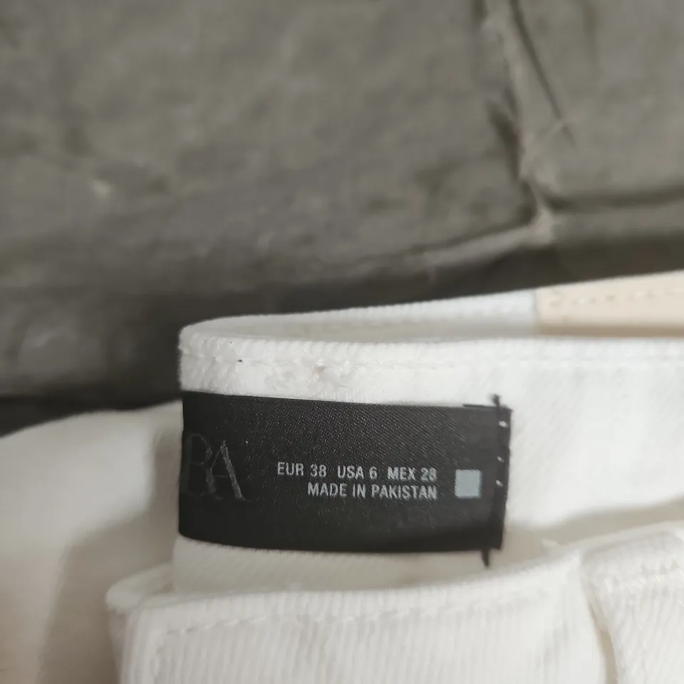 ZARA WOMEN'S WHITE TROUSERS, UK 10 (EU 38)
