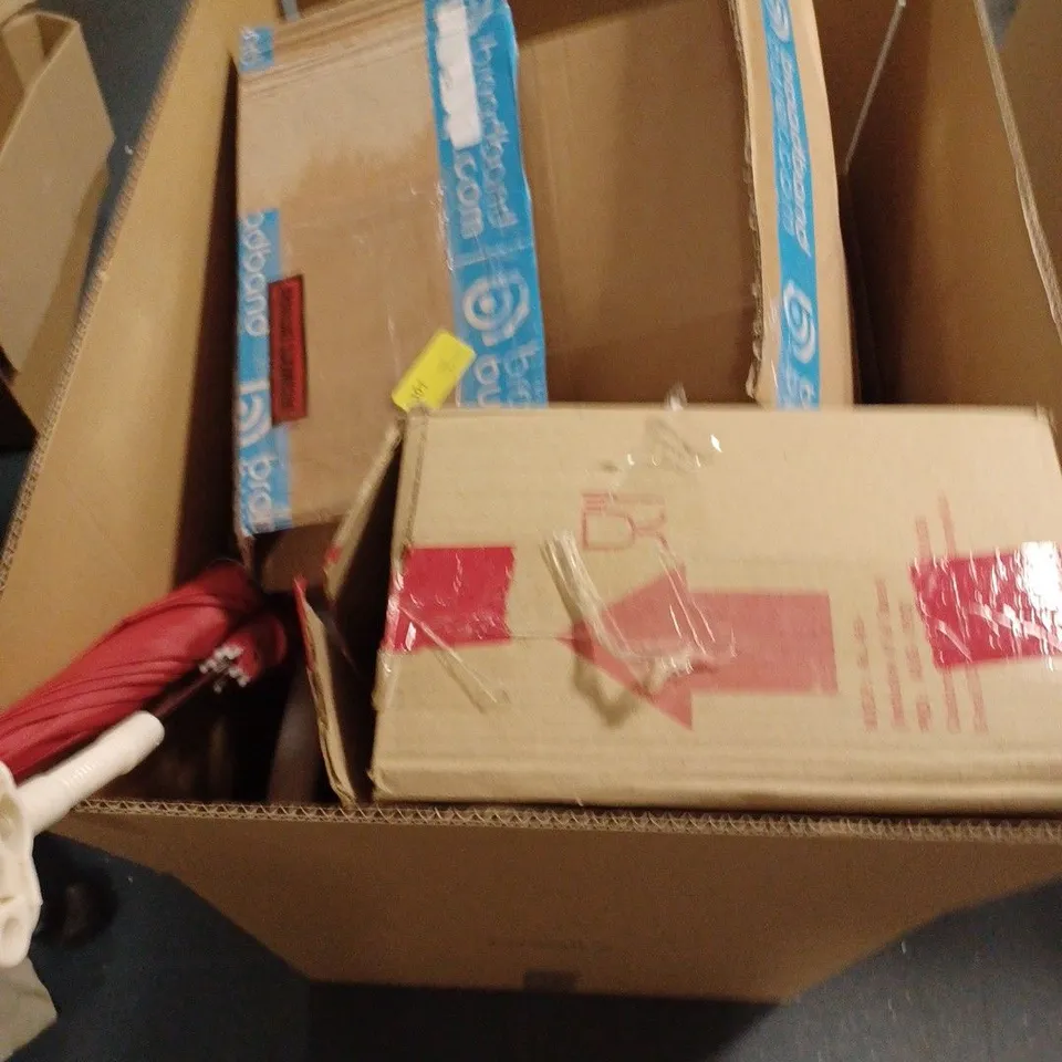 LOT TO CONTAIN APPROX 7 X HOUSEHOLD PRODUCTS, INCLUDES PARASOLS, FOLDOUT TRAY, PRINTER/CARTRIDGE PARTS, TUB ETC - COLLECTION ONLY