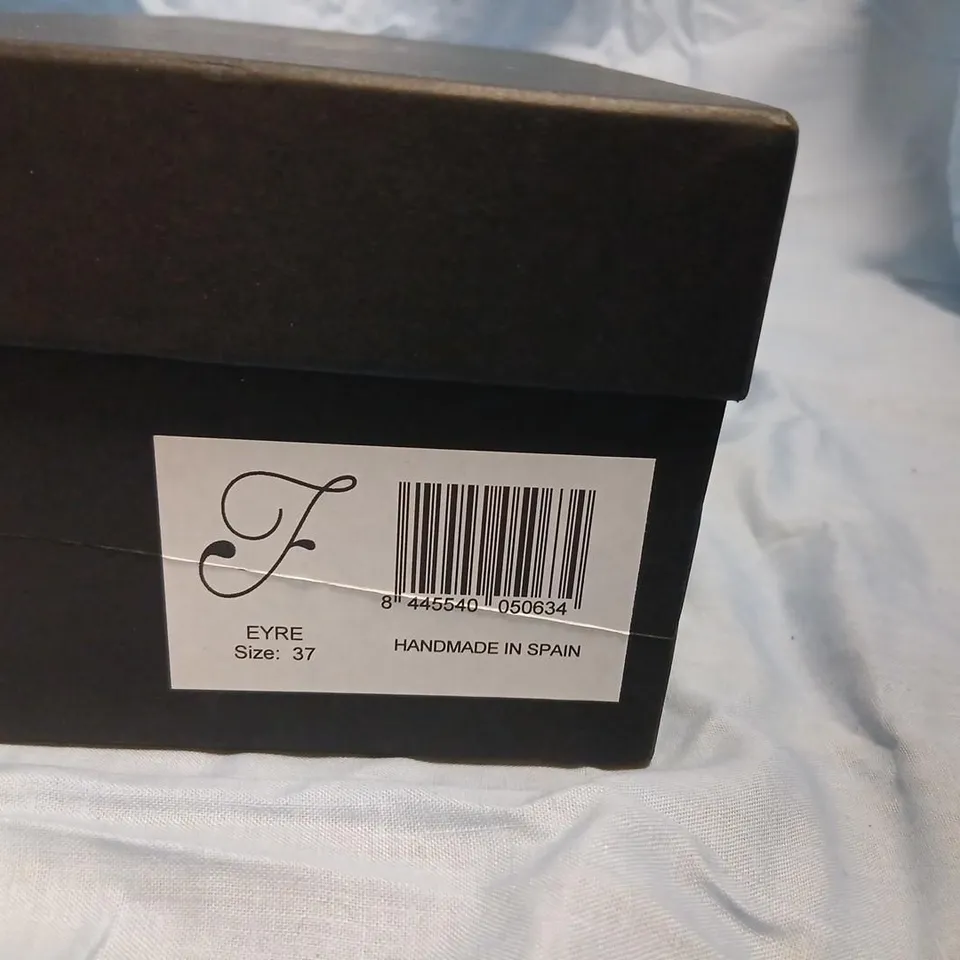 FLABELUS EYRE SHOES – WOMEN'S BROWN SUEDE WITH GREEN TRIM, UK 4 (EU 37), HANDMADE IN SPAIN