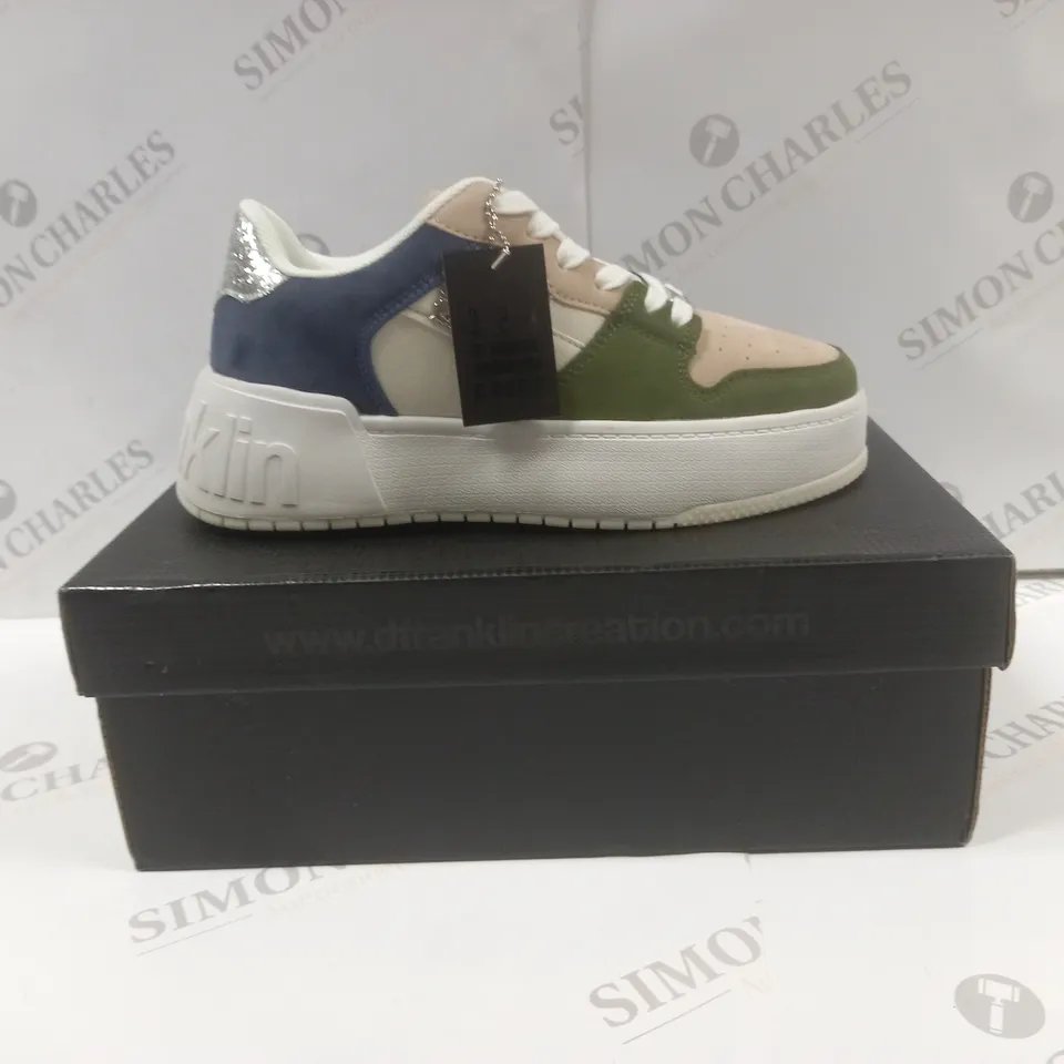 BOXED PAIR OF D FRANKLIN LIK32120 LOW COURT MICRO MULTI TRAINERS UK SIZE 5.5 