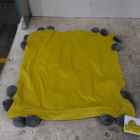 CCsSQUARE SCATTER CUSHION COVER