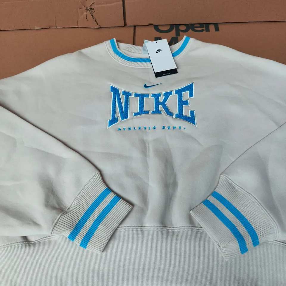 NIKE CREWNECK SWEATSHIRT – SIZE M