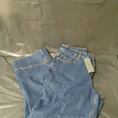 RUTH LANGSFORD 7/8 DEEP HEM LEG JEAN PETITE MID WASH - SIZE 12