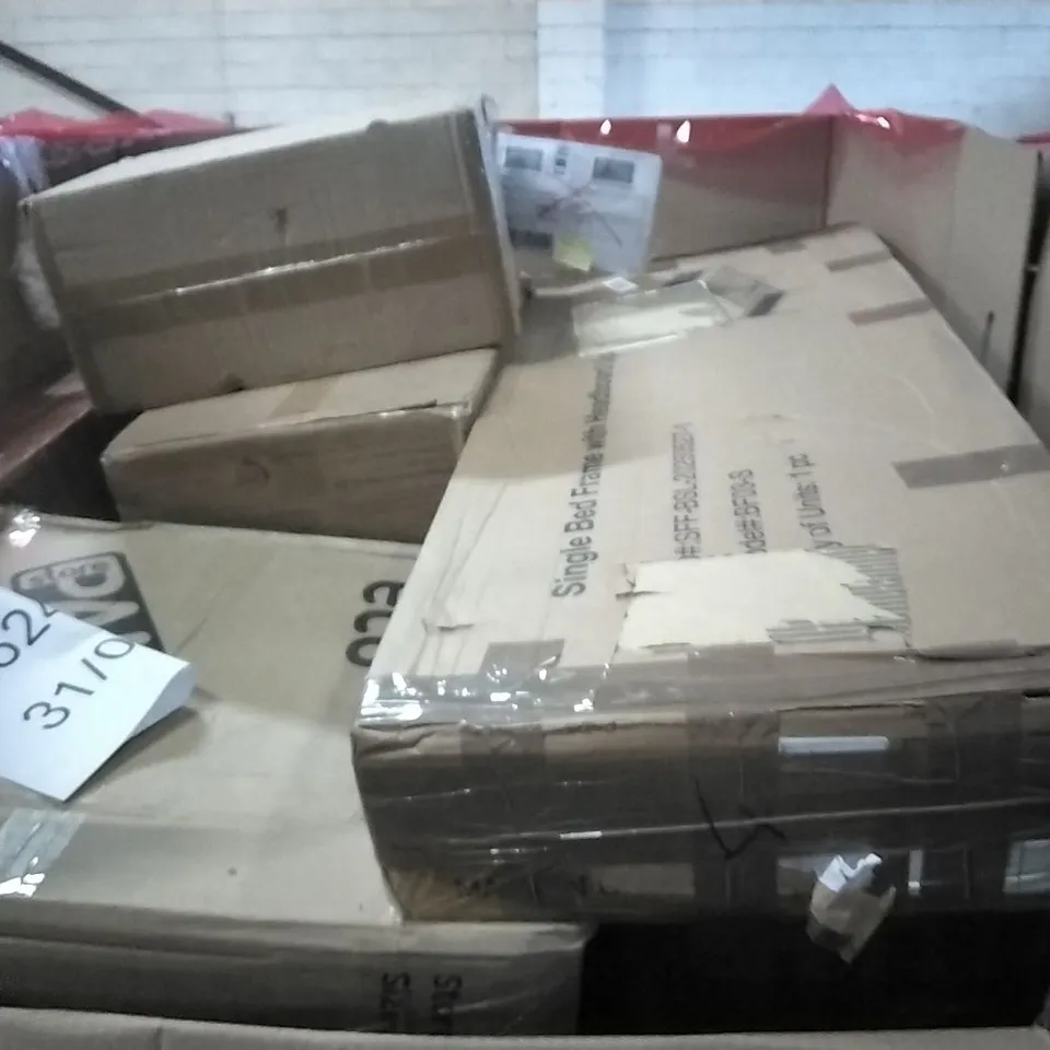 PALLET OF HOUSEHOLD ITEMS TO INCLUDE SINGLE BED FRAME WITH HEADBOARD, GAMING CHAIR AND OTHER ASSORTED ITEMS...