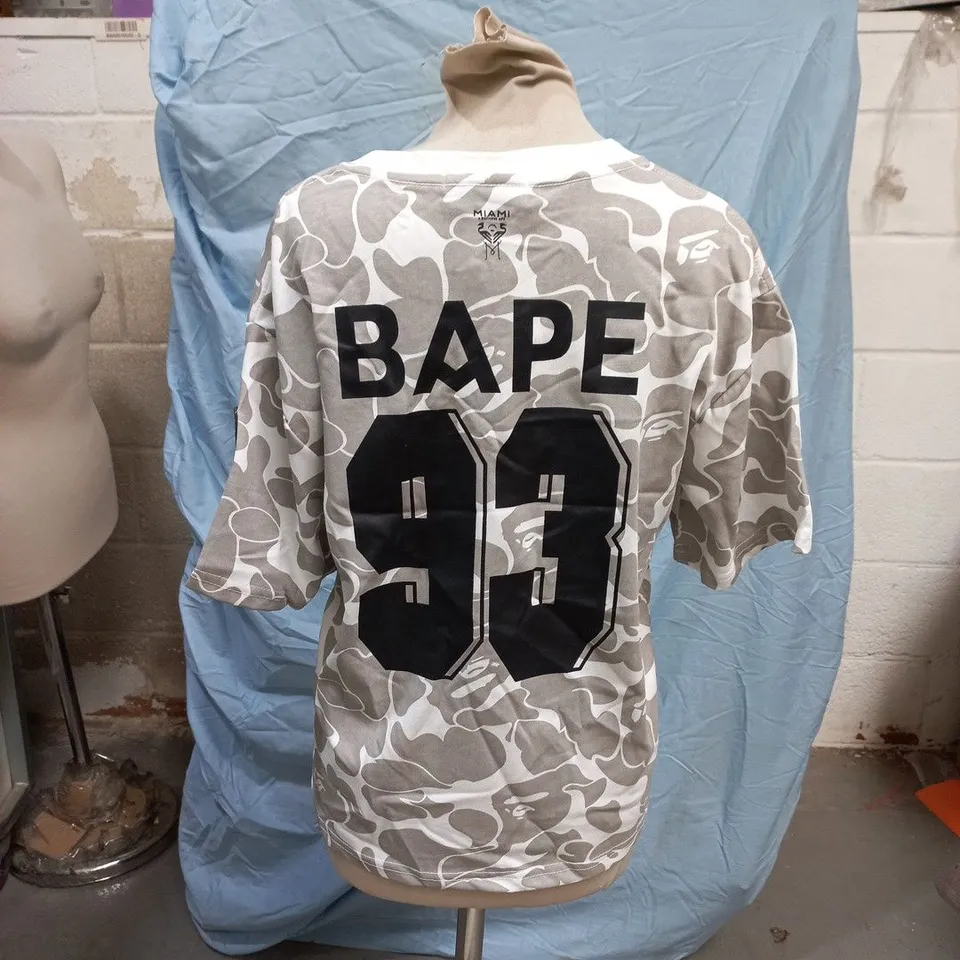 A BATHING APE WORLD GONE MAD CAMOUFLAGE T-SHIRT – SIZE M