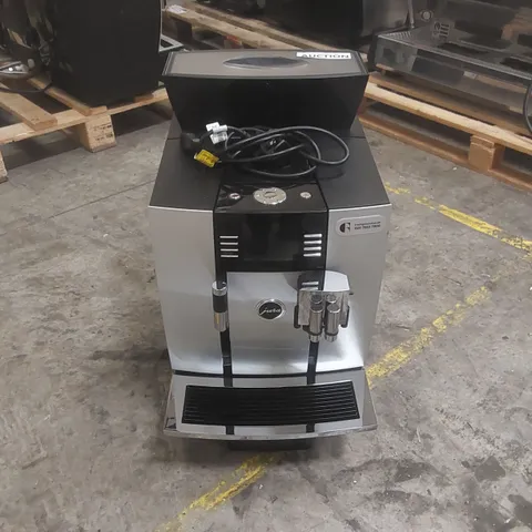JURA COMMERCIAL BEAN TO CUP COFFEE MACHINE
