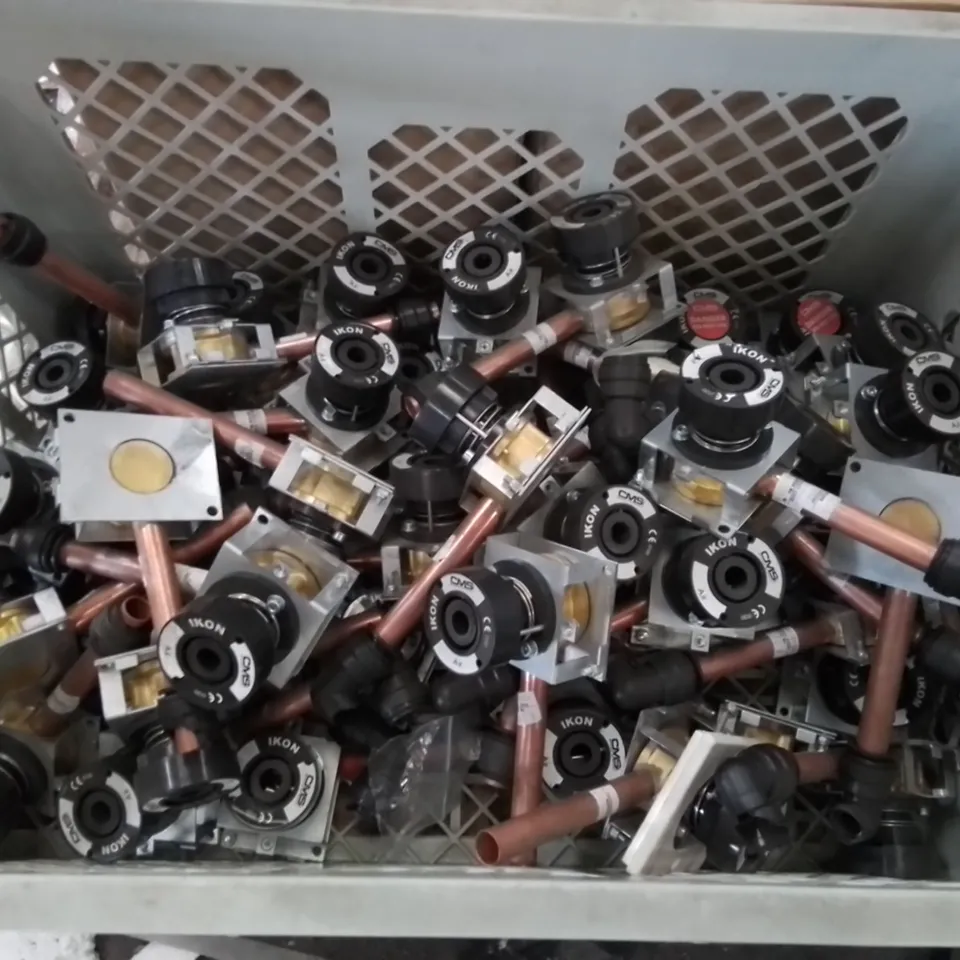 BOX TO CONTAIN A LARGE QUANTITY OF CMS ICON AIR PARTS 