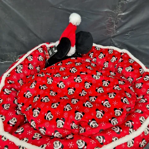 BOX OF APPROXIMATELY 4 BRAND NEW CHRISTMAS MICKEY MOUSE PET BED 
