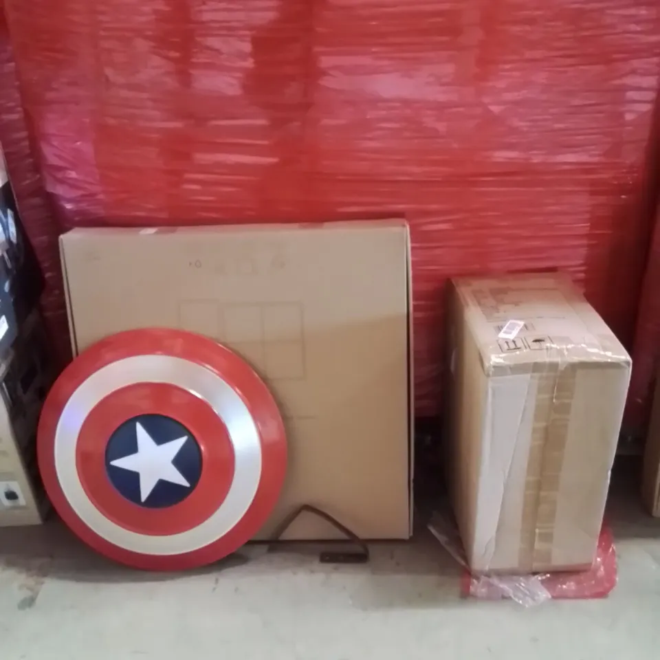 PALLET OF ASSORTED HOUSEHOLD GOODS AND PRODUCTS TO INCLUDE;FOAM PUZZLE MAT,CAPTAIN AMERICA SHIELD,RIDE ON SUITCASE 
