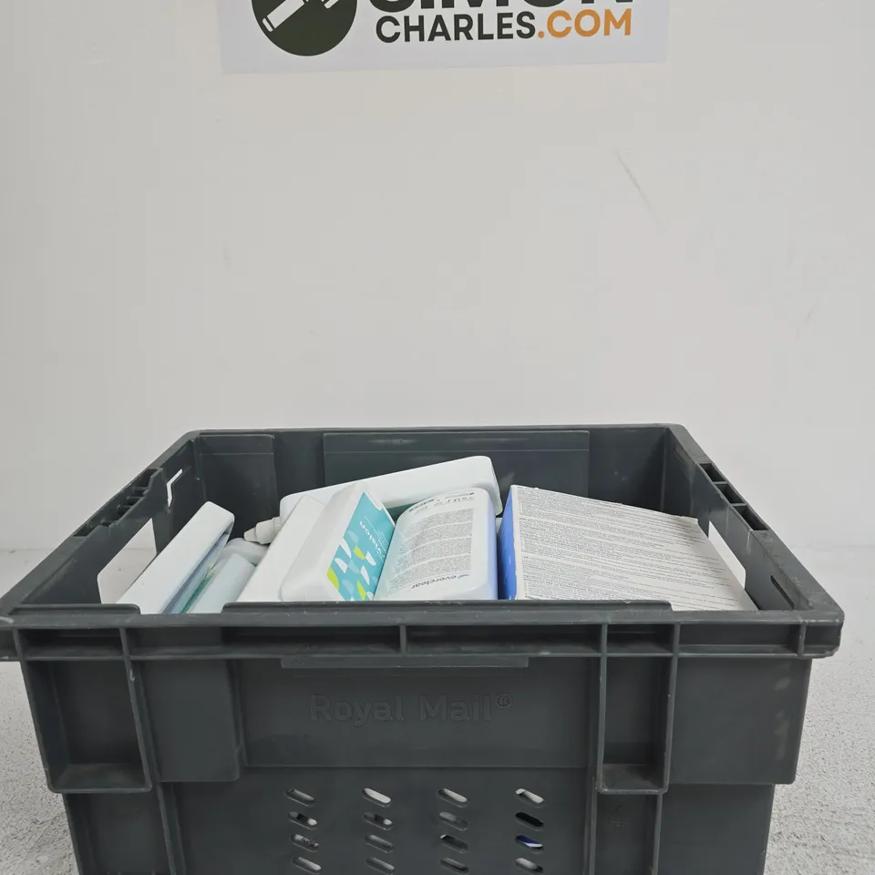 TOTE OF APPROXIMATELY 10 ASSORTED ITEMS INCLUDING NICOTINELL 24 HOUR PATCH, CONTACT LNSES ASES AND SPECSAVERS UNIPURPOSE