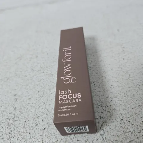GLOW FOR IT LASH FOCUS MASCARA