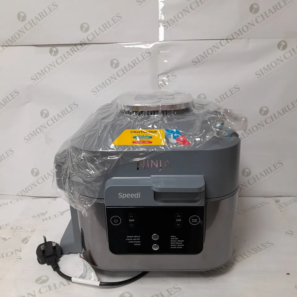 BOXED OUTLET NINJA SPEEDI 10 IN 1 5.7L RAPID-COOKER & AIR FRYER