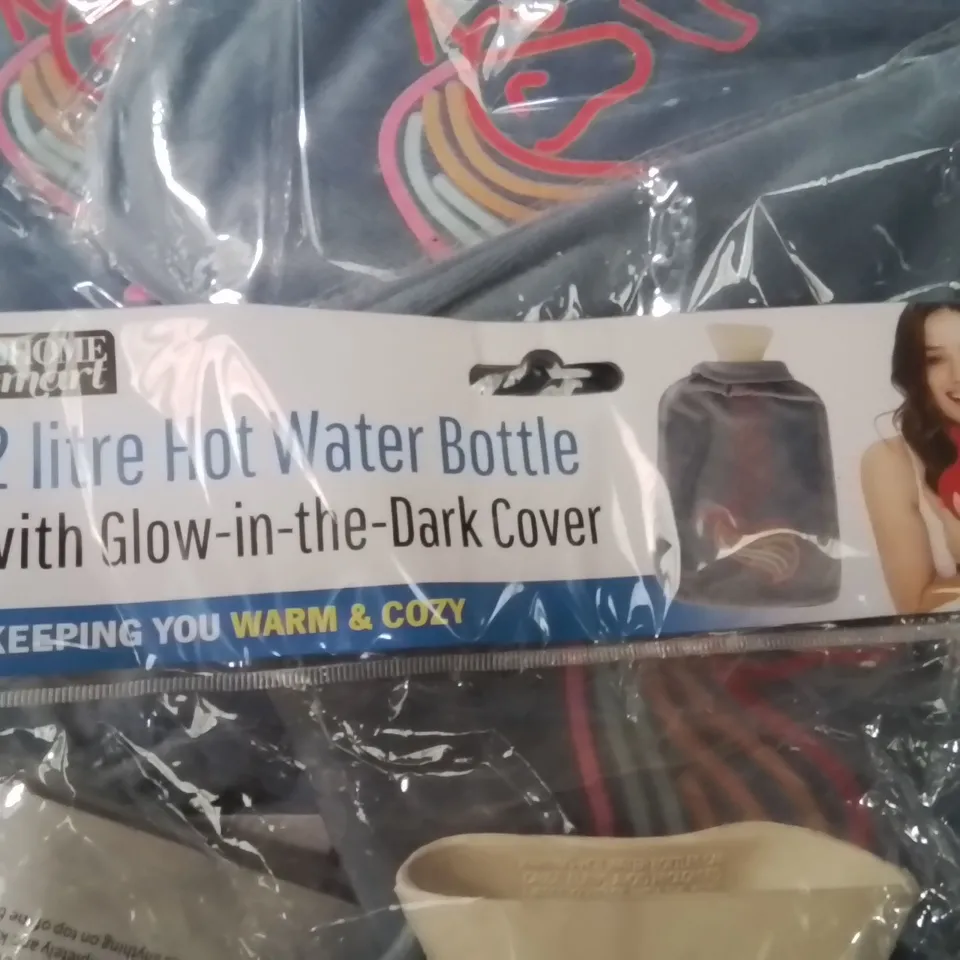 BOX CONTAINING APPROXIMATELY 20 BAGGED AND SEALED 2 LITRE HOT WATER BOTTLES WITH GLOW IN THE DARK COVER