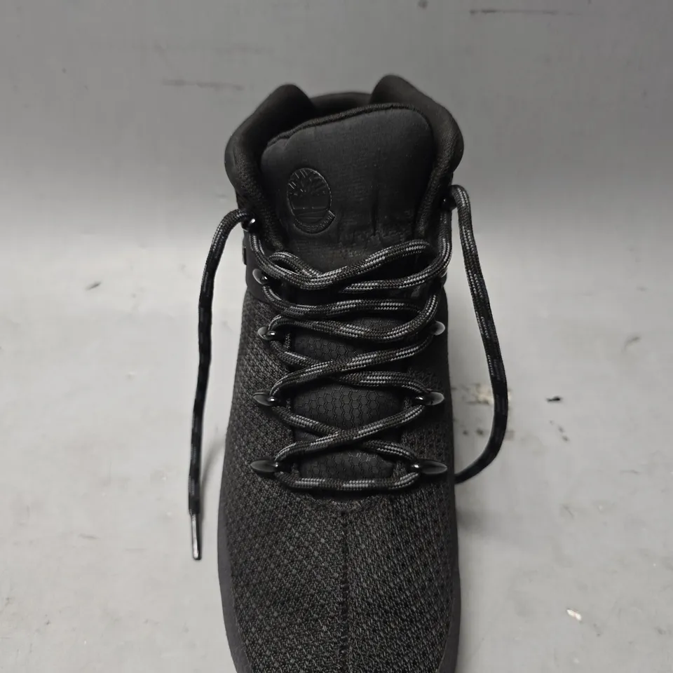 TIMBERLAND BLACK BOOTS - UK 9 