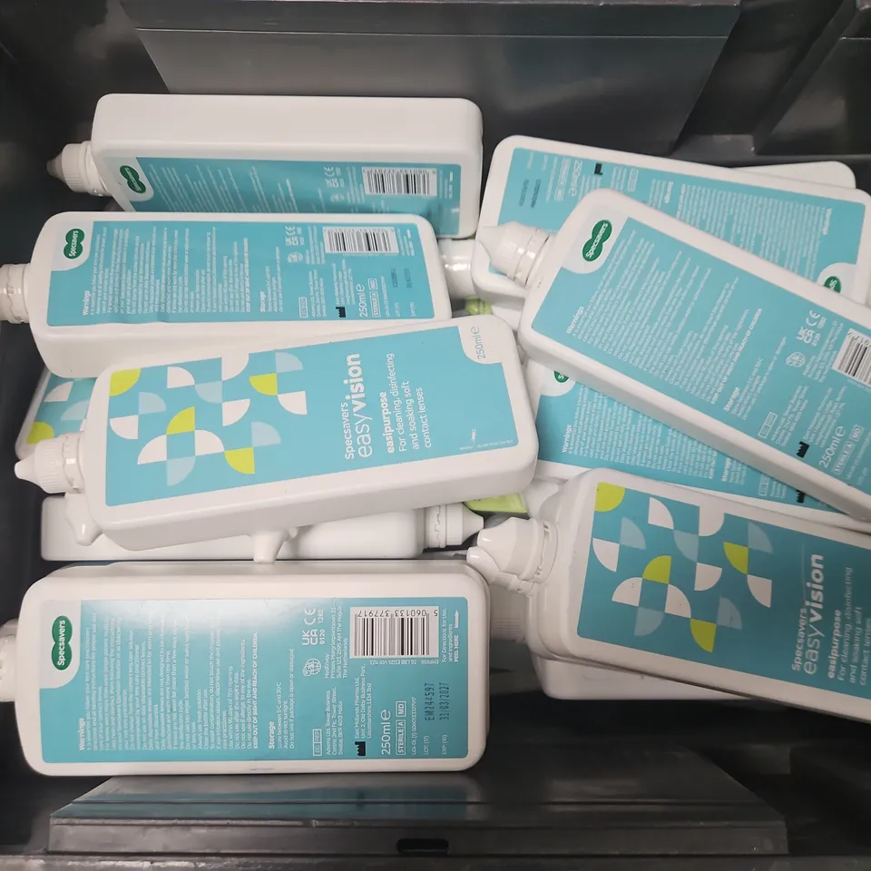 APPROXIMATELY 20 ASSORTED CONTACT LENS SOLUTIONS TO INCLUDE SPECSAVERS EASYVISION, BIOTRUE, EYEEXPERT, ETC - COLLECTION ONLY