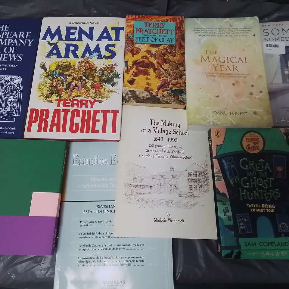 LARGE QUANTITY OF ASSORTED BOOKS TO INCLUDE MIND OVER MOOD, AND GCSE GEOGRAPHY 