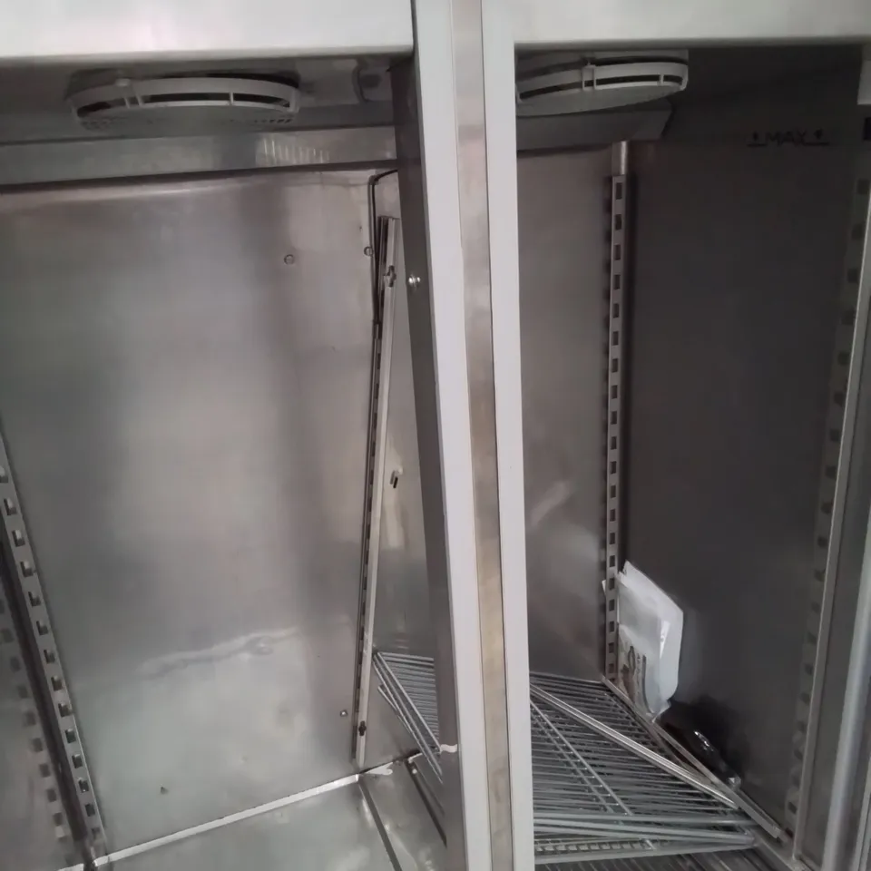 DOUBLES DOOR COMMERCIAL FRIDGE Model SA TN 140