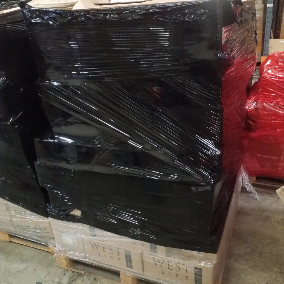 PALLET CONTAINING LARGE QUANTITY OF ASSORTED GREETINGS CARDS