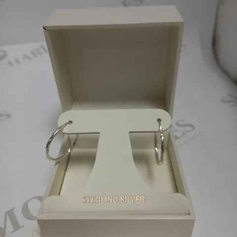 CYNTHIA ROWLEY SILVER HOOP TEXTURED EARRINGS