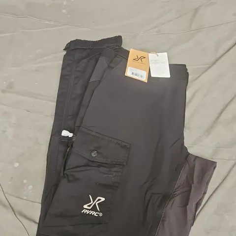REVOLUTION RACE BLACK HIKING TROUSERS – MEN’S SIZE M