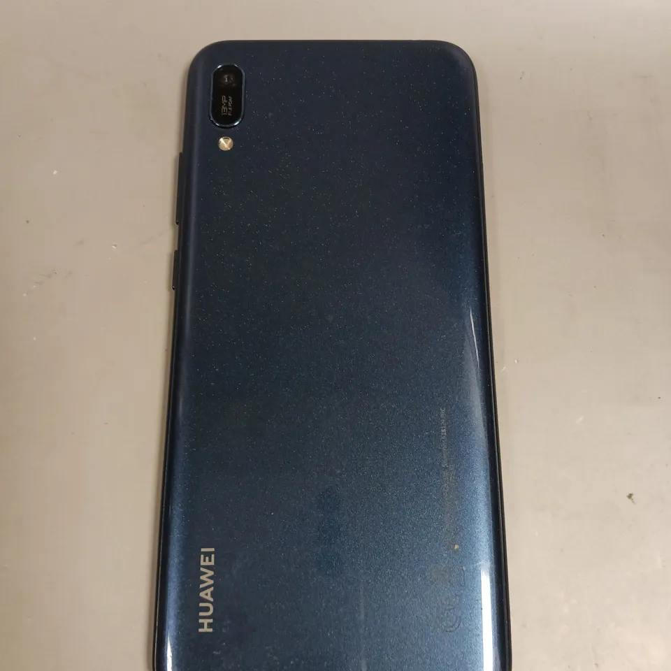 HUAWEI Y6 SMARTPHONE 