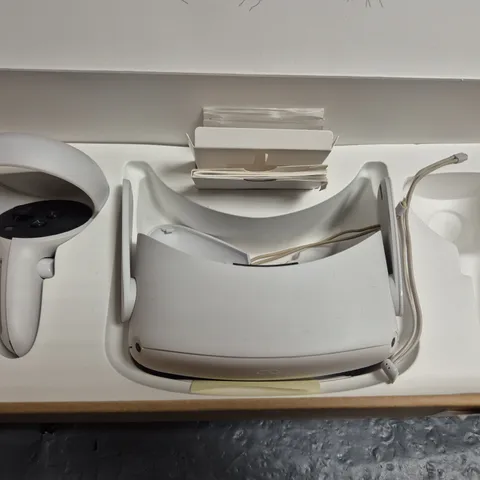 META QUEST 2 VR GAMING HEADSET - 128 GB