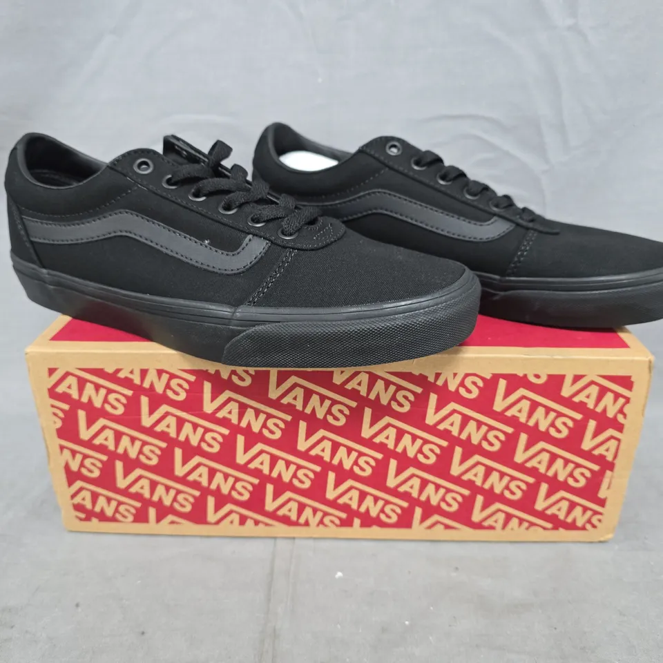 BOXED PAIR OF VAN WARD SHOES IN BLACK SIZE UK 6.5