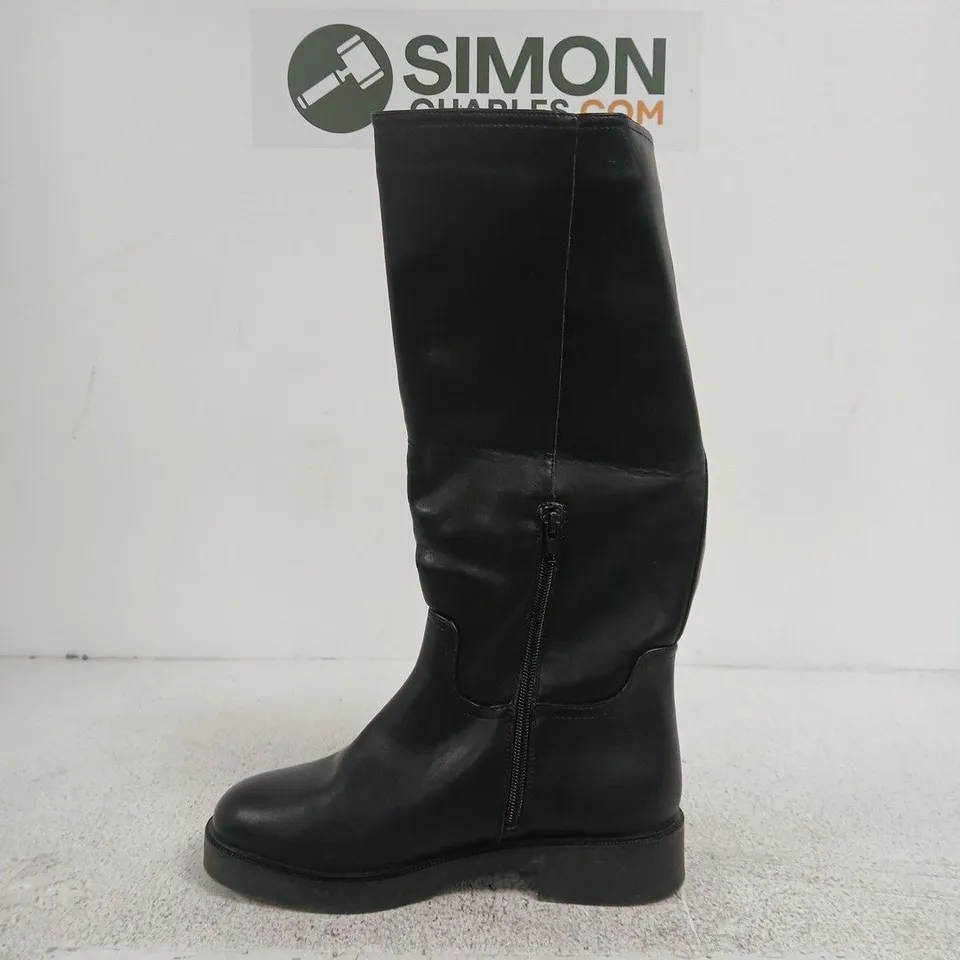 FRIENDS LIKE THESE WOMEN'S BLACK LEATHER KNEE-HIGH BOOTS WITH SIDE ZIP SIZE 5W