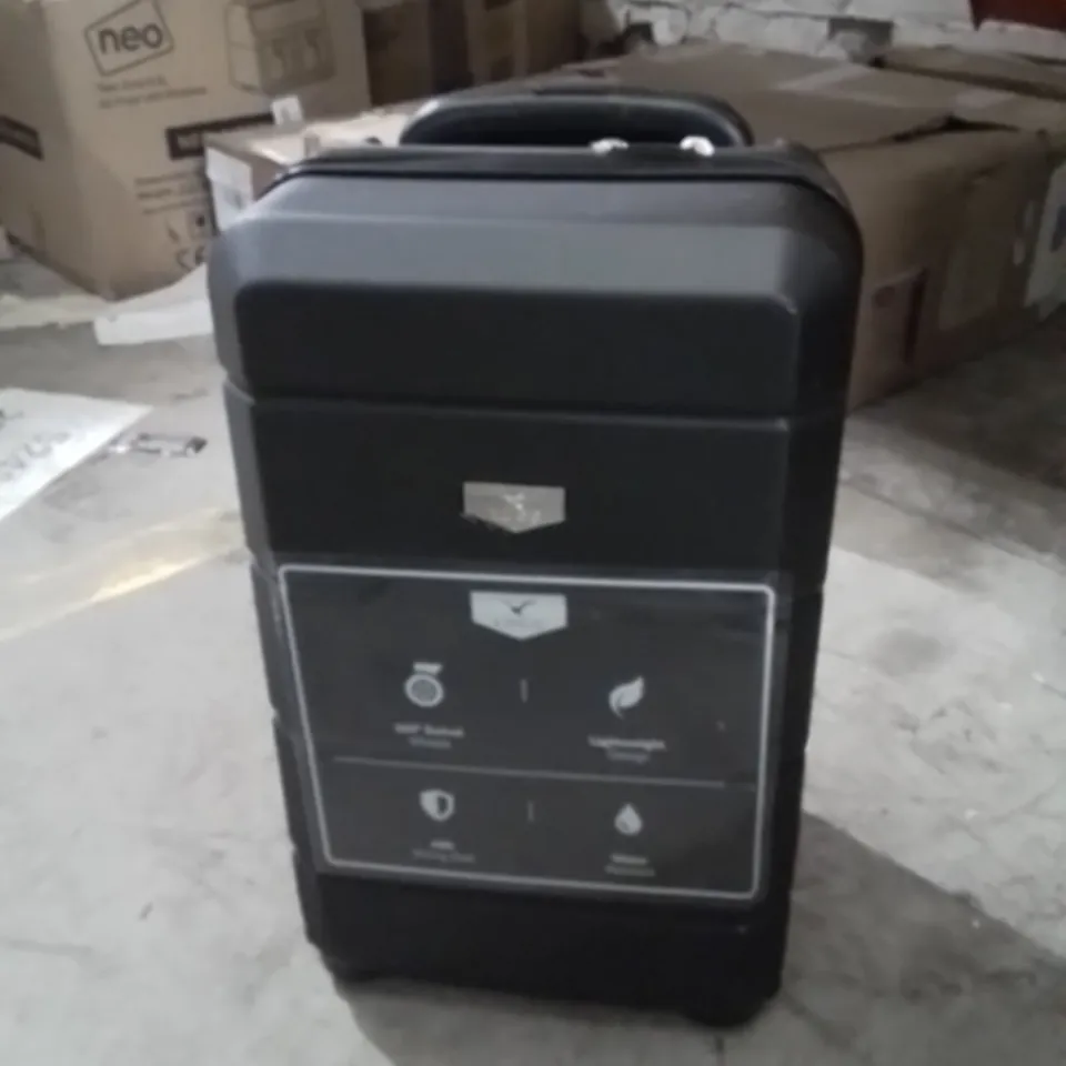 LUGG JETSET CABIN BAG BLACK