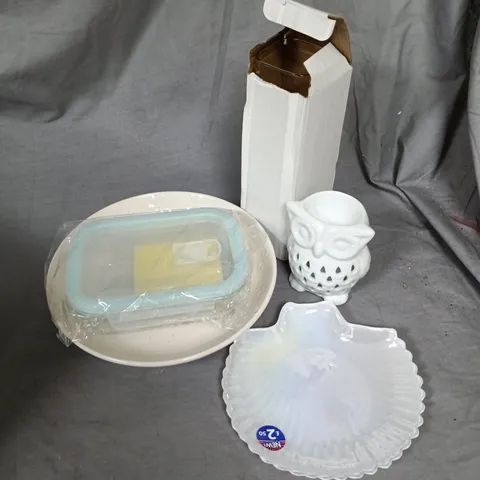 APPROXIMATELY 8 ASSORTED HOUSEHOLD ITEMS TO INCLUDE OWL TEALIGHT HOLDER, BOWLS, PLATES, ETC - COLLECTION ONLY