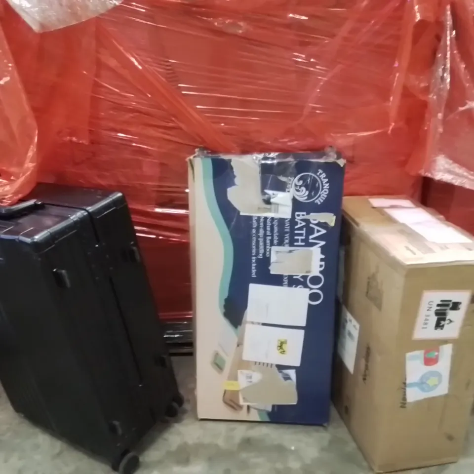 PALLET OF ASSORTED HOUSEHOLD GOODS AND PRODUCTS TO INCLUDE;SUITCASE,BATHROOM SET,CEILING FAN