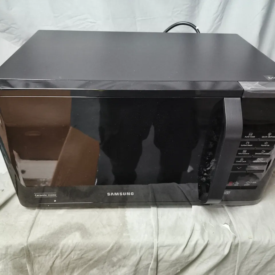 BOXED SAMSUNG MS23K3513AK/EU SOLO 23L MICRCOWAVE OVEN - COLLECTION ONLY